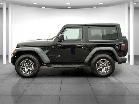 Used 2023 Jeep Wrangler Sport S image 4