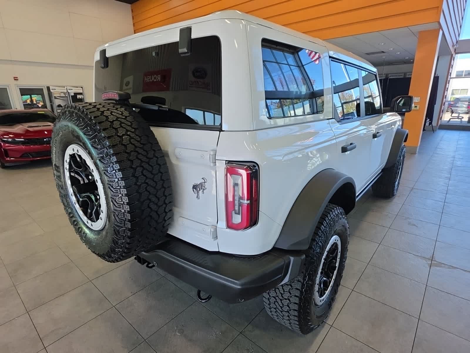 Used 2025 Ford Bronco Badlands AWD/4WD image 9