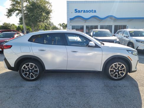 Used 2025 BMW X2 xDrive28i AWD/4WD image 8