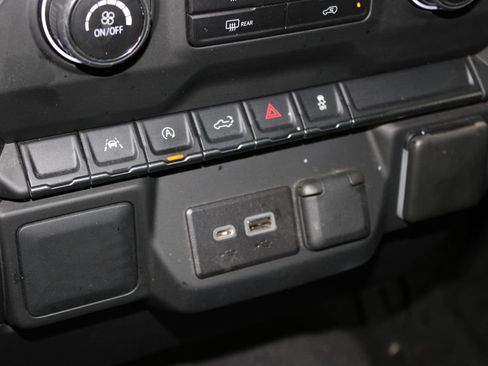 Used 2023 Chevrolet Silverado 1500 Custom image 39