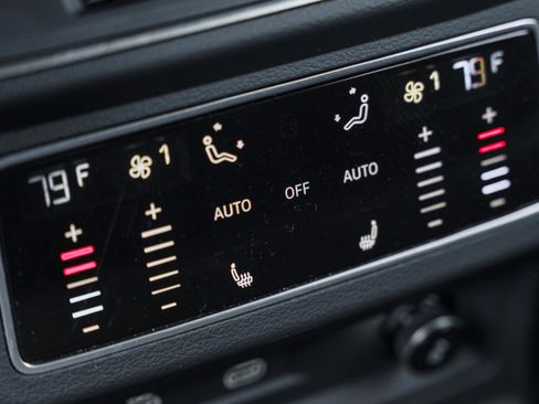 Used 2025 Audi A6 Premium Plus w/ Driver Assistance Package image 9