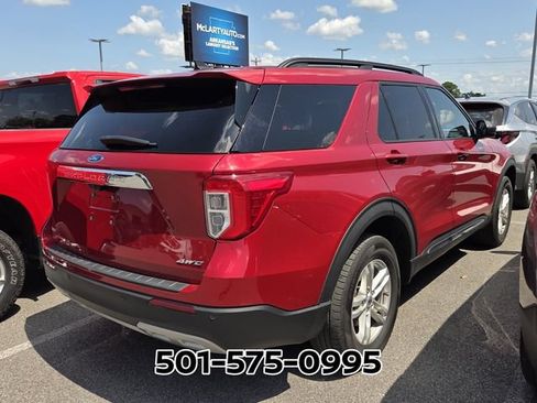 Used 2024 Ford Explorer XLT w/ Equipment Group 202A AWD/4WD image 3