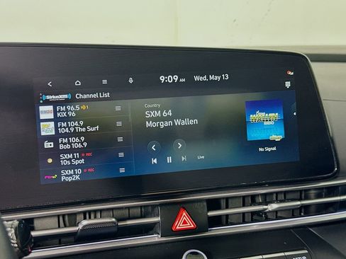 Used 2025 Hyundai Elantra SEL FWD image 28