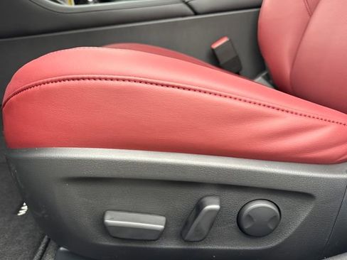 New 2026 MAZDA MAZDA3 Hatchback w/Premium Plus Pkg image 12