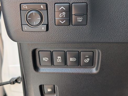 Used 2022 Lexus GX 460 Premium w/ Premium Plus Package AWD/4WD image 24