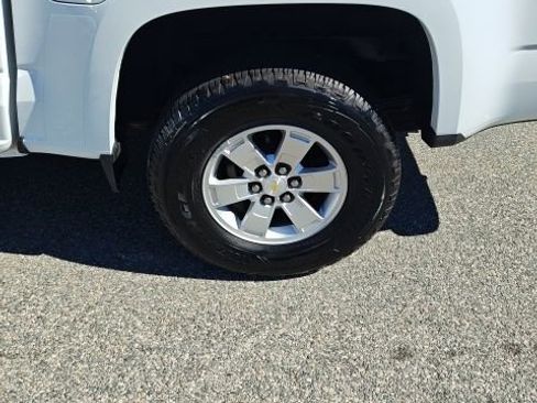Used 2019 Chevrolet Colorado W/T w/ WT Convenience Package AWD/4WD image 6