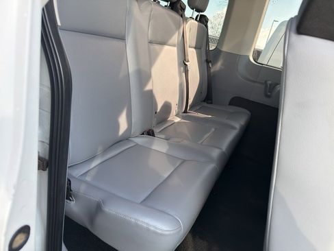 Used 2018 Ford Transit 150 XL image 7