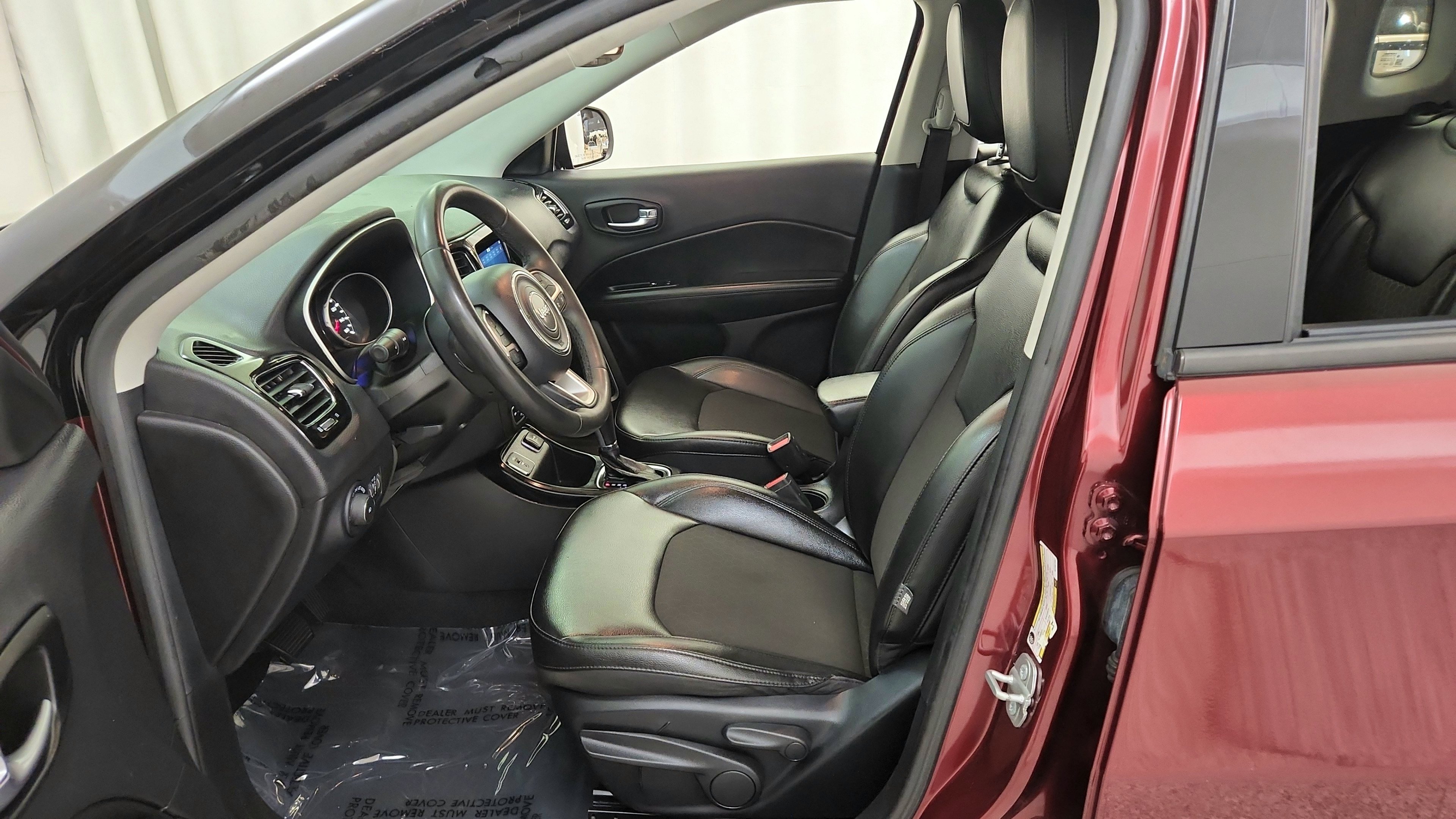 Used 2021 Jeep Compass Latitude w/ Sun and Sound Group FWD image 18