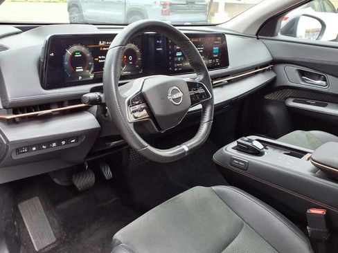 Used 2024 Nissan Ariya AWD image 27