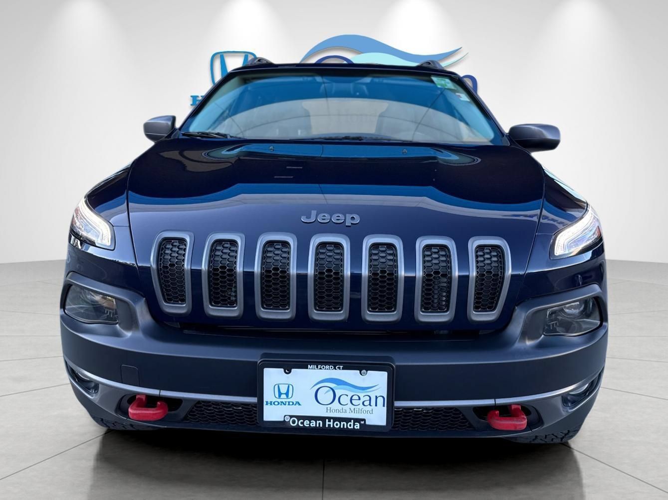 Used 2015 Jeep Cherokee Trailhawk w/ Comfort/Convenience Group AWD/4WD image 8