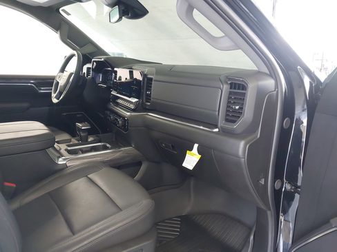 Used 2025 Chevrolet Silverado 1500 LTZ AWD/4WD image 29