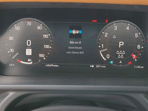 Used 2024 Land Rover Defender 110 X-Dynamic SE image 8