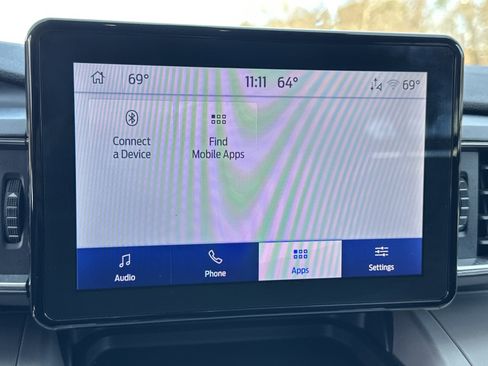 Used 2024 Ford Explorer XLT w/ Equipment Group 202A image 6