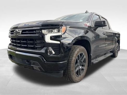Used 2023 Chevrolet Silverado 1500 RST w/ Z71 Off-Road Package image 3