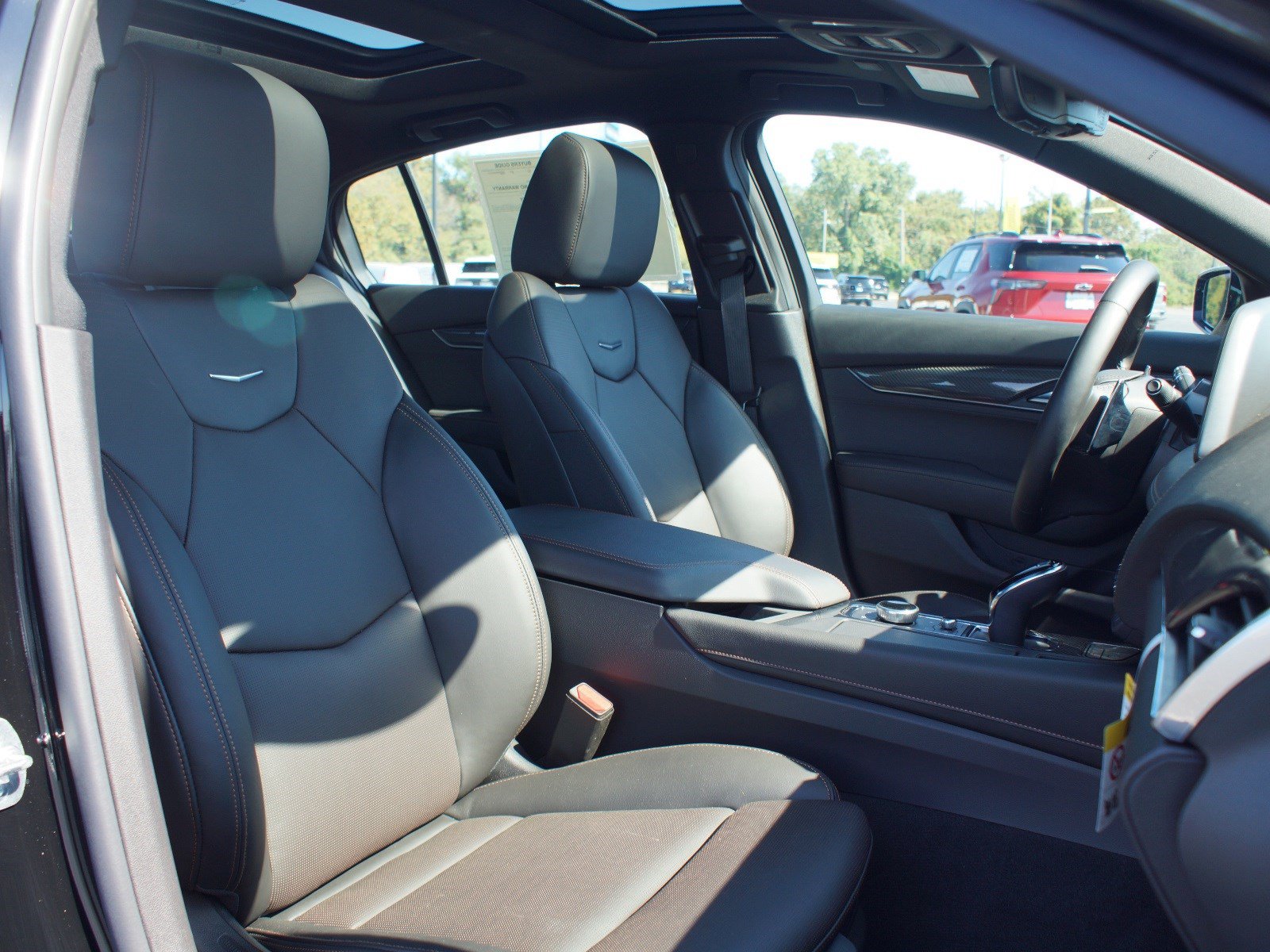 Used 2025 Cadillac CT5 V w/ LPO, ONYX Package RWD image 23