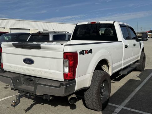 Used 2017 Ford F250 XL w/ Power Equipment Group image 3