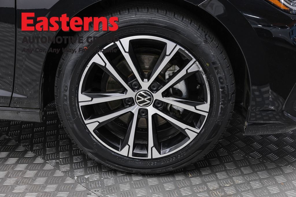 Used 2025 Volkswagen Jetta Sport FWD image 30