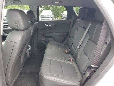 Used 2025 Chevrolet Blazer LT FWD image 28