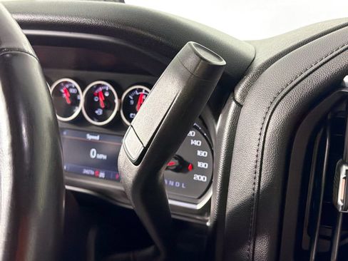 Used 2021 Chevrolet Silverado 1500 LT Trail Boss w/ Convenience Package II AWD/4WD image 16