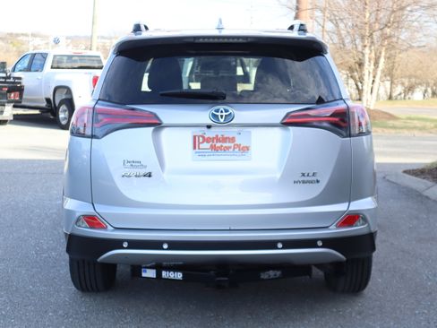 Used 2016 Toyota RAV4 XLE image 8