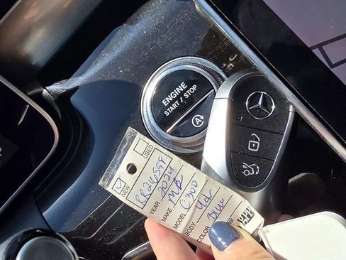 Used 2024 Mercedes-Benz C 300 4MATIC Sedan image 17