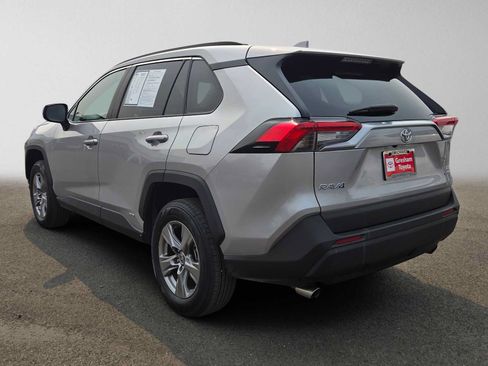 Certified 2025 Toyota RAV4 LE AWD/4WD image 6