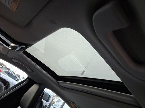 Used 2022 Mercedes-Benz C 300 4MATIC Sedan image 14