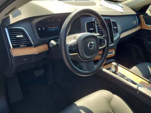 Used 2024 Volvo XC90 B5 Plus AWD/4WD image 21