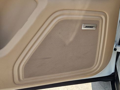 Certified 2026 Porsche Macan AWD/4WD image 23