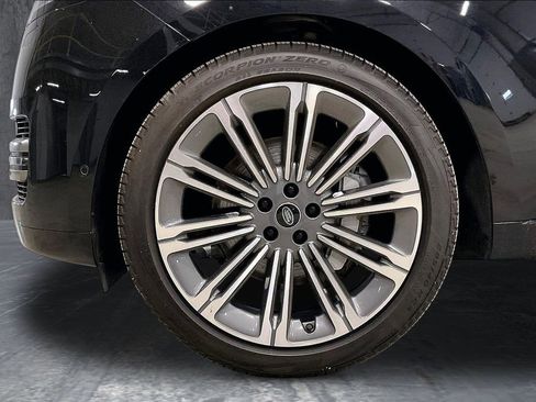 Certified 2024 Land Rover Range Rover SE AWD/4WD image 34