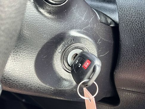 Used 2019 Toyota Highlander LE FWD image 26