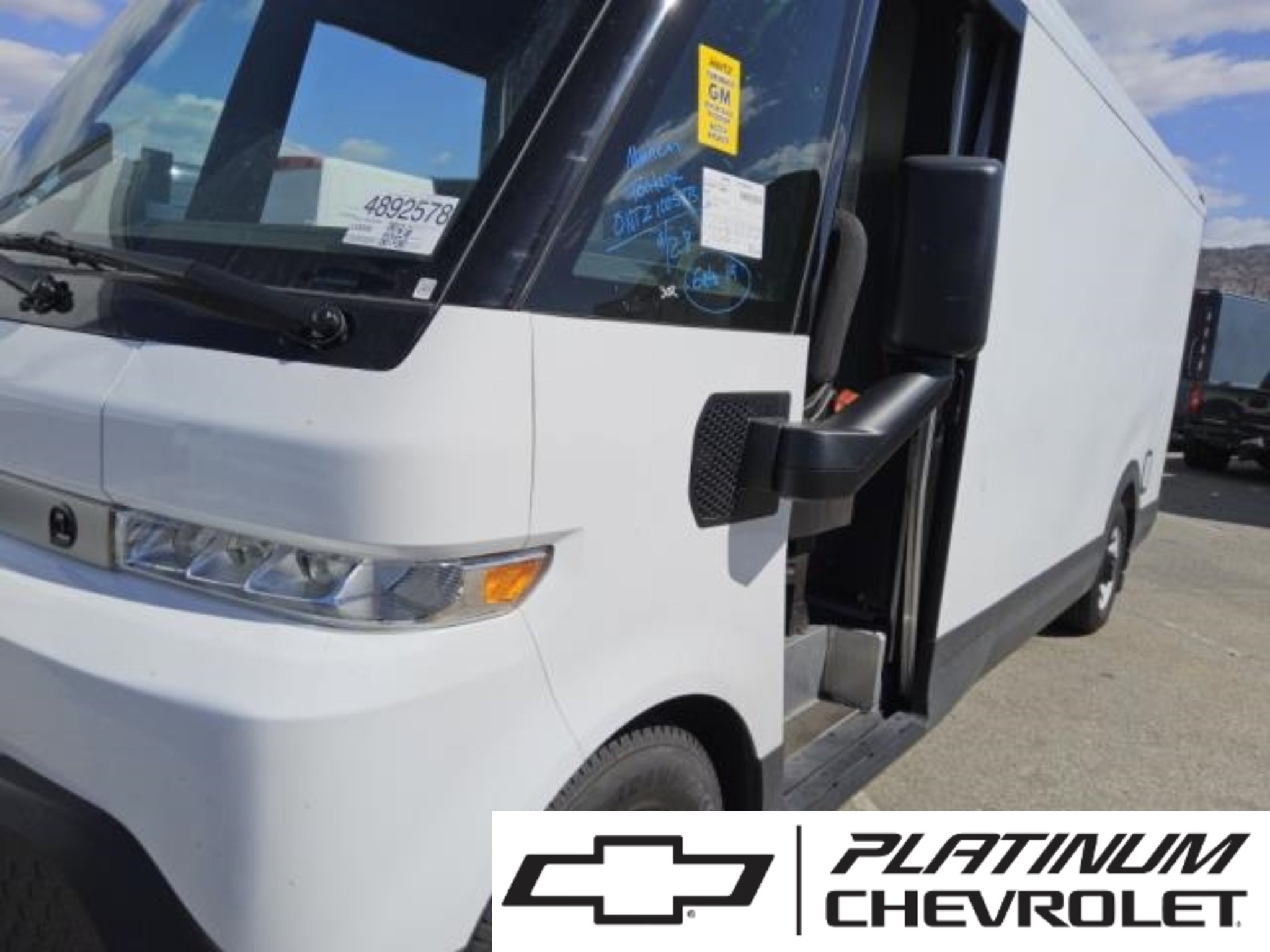 Used 2024 Chevrolet Brightdrop 600 w/ Battery Pack, Max Range AWD/4WD image 1