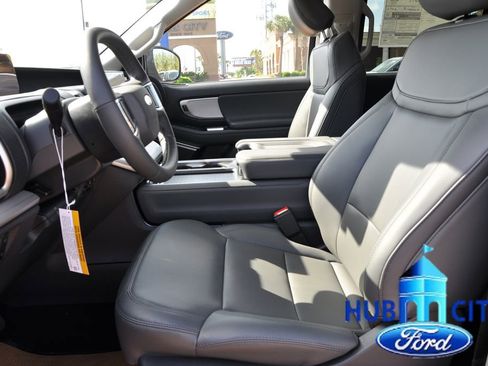 New 2026 Ford Expedition Active RWD image 10