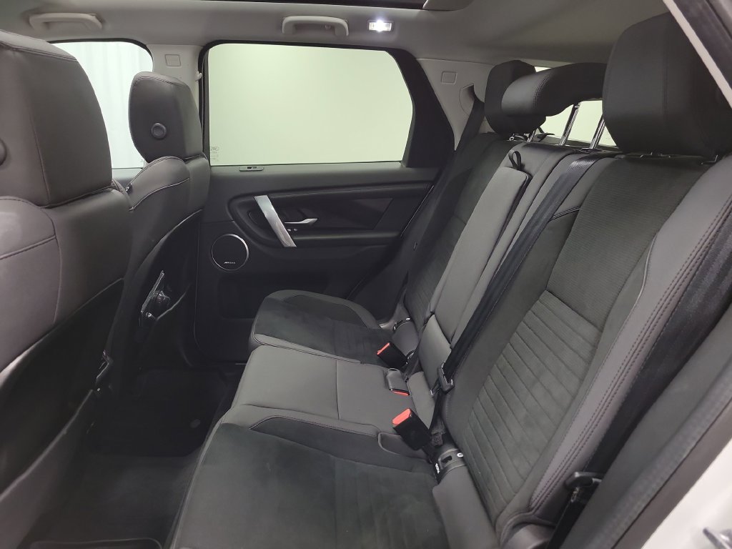 Used 2020 Land Rover Discovery Sport SE AWD/4WD image 29