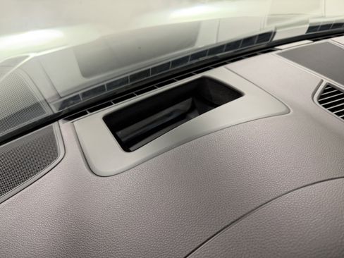 Certified 2023 Porsche Cayenne Platinum Edition AWD/4WD image 57