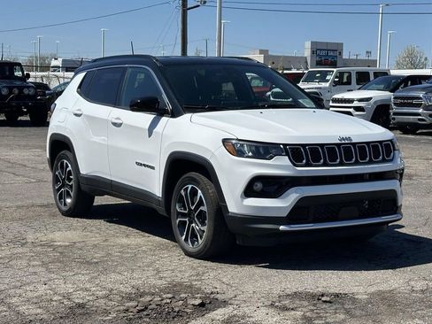 Used 2023 Jeep Compass Limited image 1