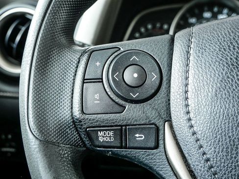 Used 2013 Toyota RAV4 XLE image 10