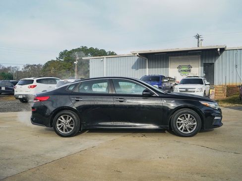 Used 2020 Kia Optima LX image 3