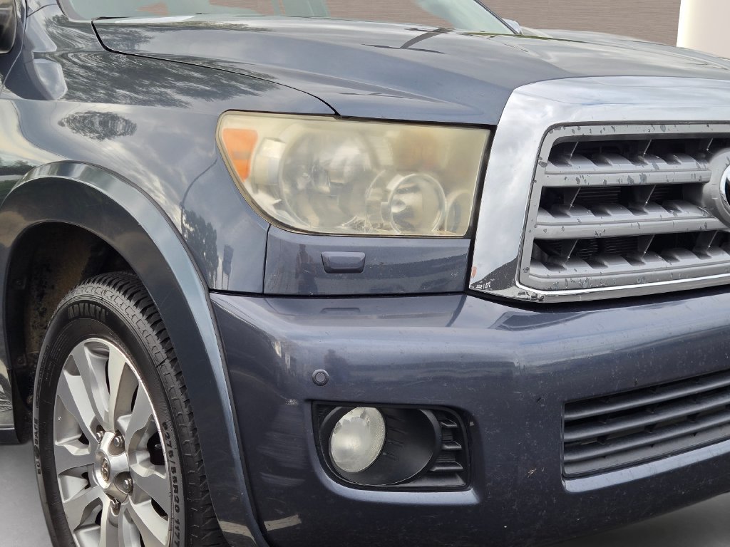 Used 2010 Toyota Sequoia Limited RWD image 2