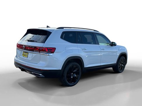 New 2026 Volkswagen Atlas SE image 5