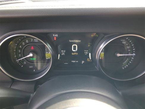 Used 2022 Jeep Wrangler Unlimited Sahara image 13