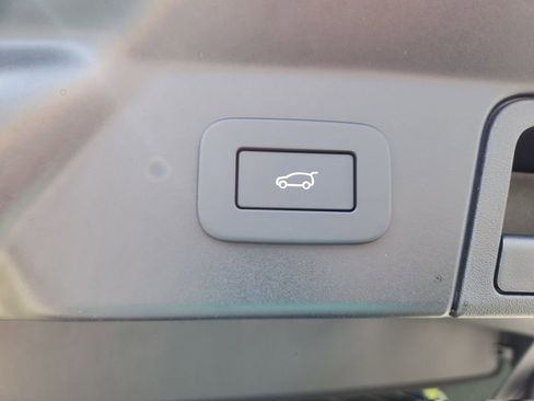 Used 2026 Land Rover Range Rover Velar Dynamic SE AWD/4WD image 14