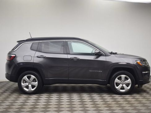 Used 2019 Jeep Compass Latitude w/ Cold Weather Group AWD/4WD image 15
