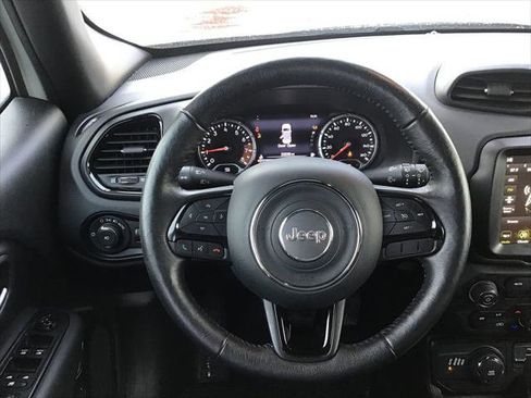 Certified 2022 Jeep Renegade Altitude w/ Convenience Group image 13