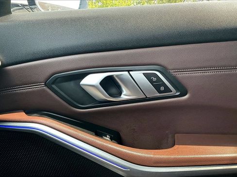 Used 2019 BMW 330i xDrive Sedan w/ Convenience Package AWD/4WD image 32