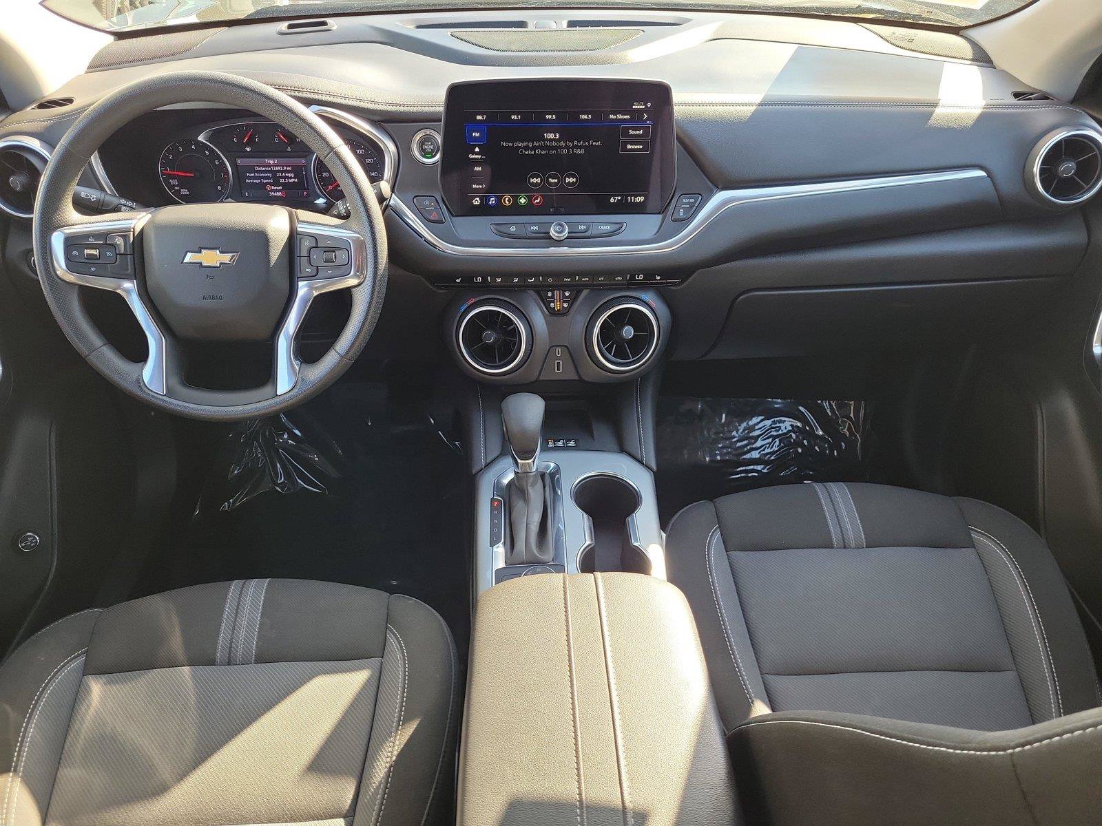Used 2023 Chevrolet Blazer LT w/ Convenience Package FWD image 9
