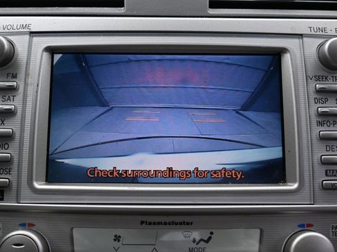 Used 2011 Toyota Camry Hybrid image 22