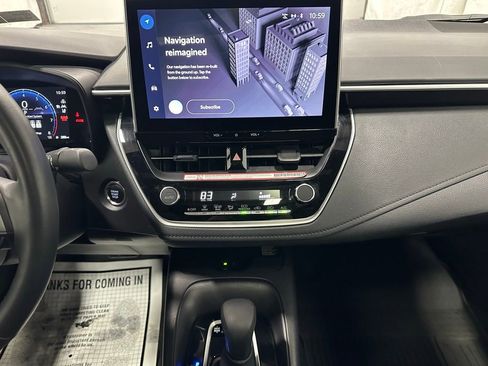 Used 2025 Toyota Corolla SE w/ SE Premium Package image 25