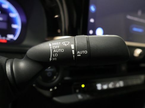 Used 2023 Toyota Crown AWD/4WD image 38