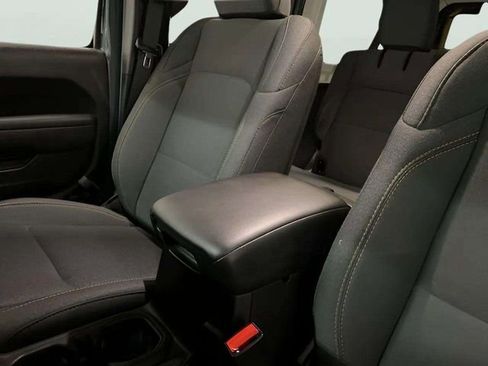 Used 2024 Jeep Wrangler Unlimited image 7